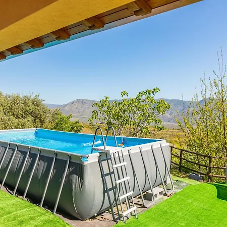 Tuccios Villa